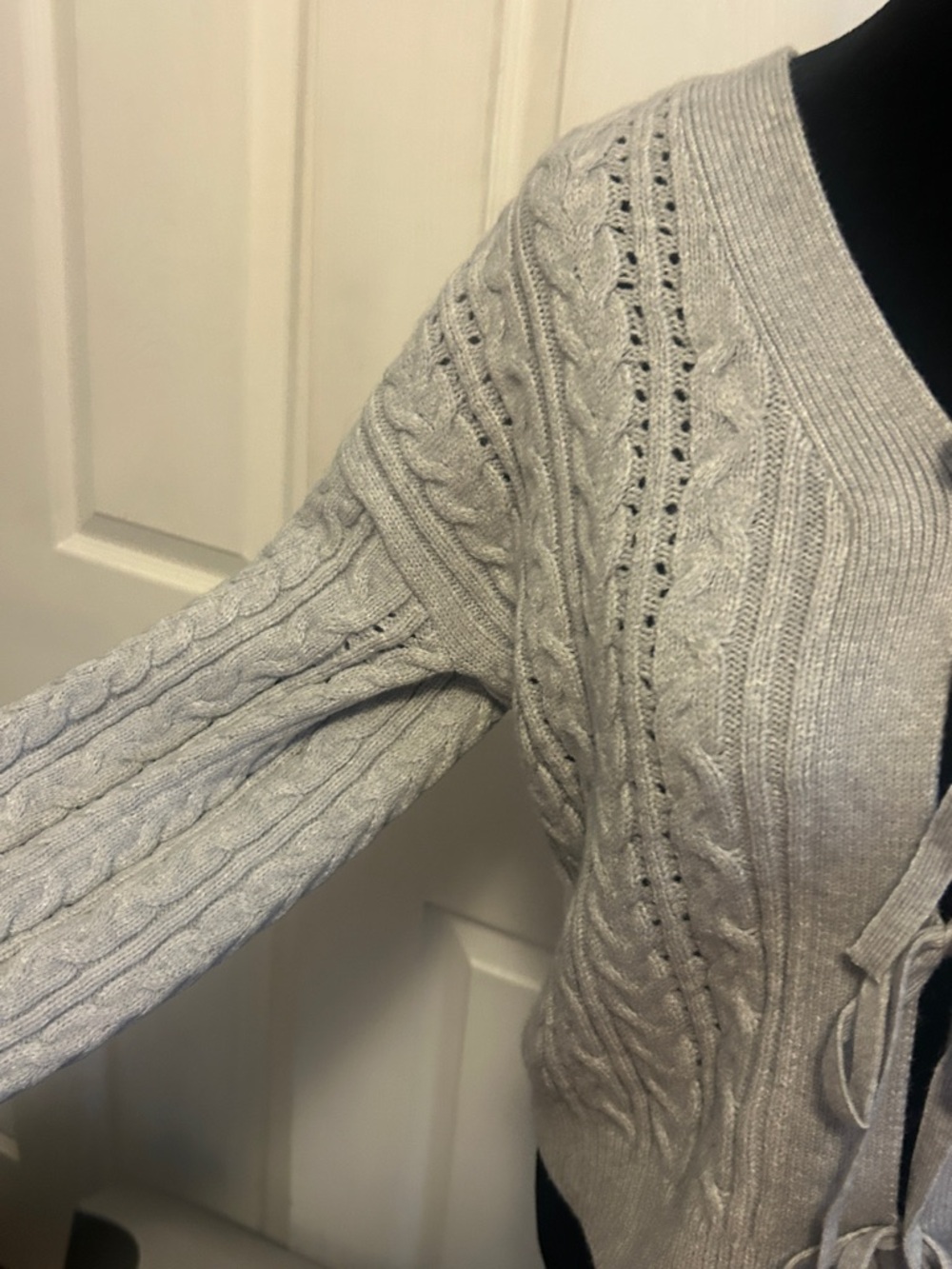 NWT Aeroposatle XS Tie-Front Cable Knit Cardigan Sweater in Light Gray F - Picture 5 of 7